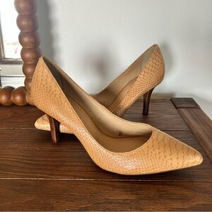 Antonio Melani Tan Snake Pointed Toe Heels Size 11